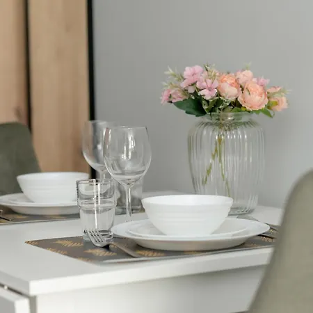 Stylowe Studia Z Tarasem W Poznaniu By Renters Apartment