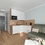 Stylowe Studia Z Tarasem W Poznaniu By Renters 아파트